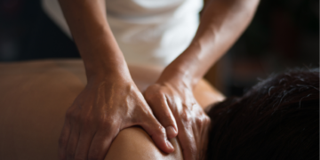 Beneficios de usar aceites sólidos para masaje en fisioterapia.